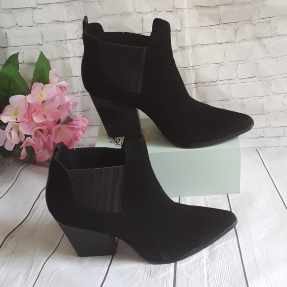 Donald J. Pliner Shoes - VALE ANKLE SUEDE BOOTIES